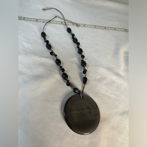 Minimalist black gray infinity style necklace - Picture 4 of 4